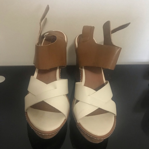 Mossimo Supply Co White and tan wedges size 7.5 - Picture 2 of 5